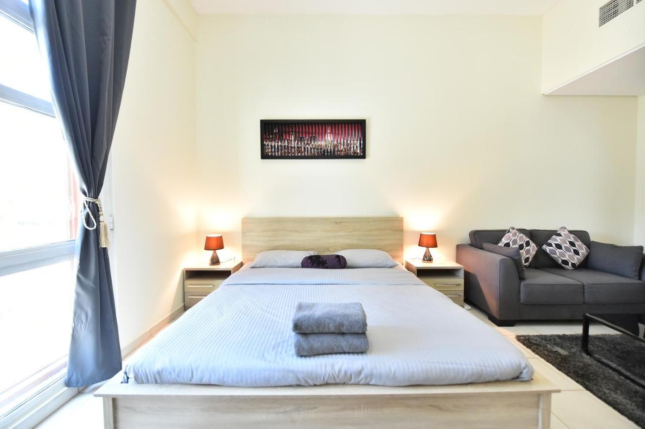 Luxury Escapes - Spacious Fully Furnished Studio Apt - Next To Metro, 5 Mins From Mall - Med46 Дубай Екстериор снимка